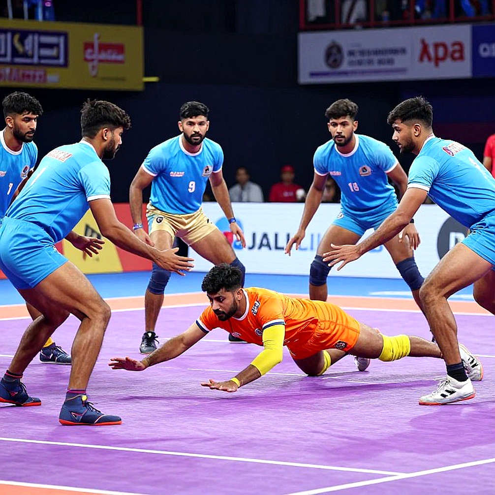 বার্নিং কাবাড্ডি থেকে নাগোয়া: জাপানের স্বপ্নের দরজা আর তার পিছনের ঘর