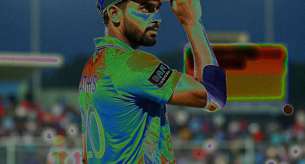নিউজিল্যান্ড সফরে ভারতের টি-টোয়েন্টি দল: ভুবনেশ্বরের ফেরা আর নির্বাচক বদলের নীরব গল্প নিউজিল্যান্ড সফরে ভারতের টি-টোয়েন্টি দল: ভুবনেশ্বরের ফেরা আর নির্বাচক বদলের নীরব গল্প