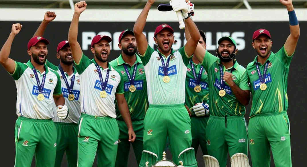 জানুয়ারির জানালা: বাংলাদেশ নিজের ভূমিকা ধার দিয়ে কেন বাঁচে