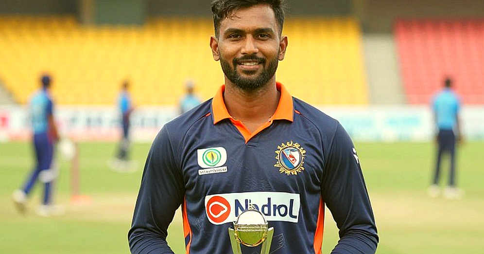 Who Prices Cricket's Transfer Market: Contract Clauses, Data Rights and the Token Economy