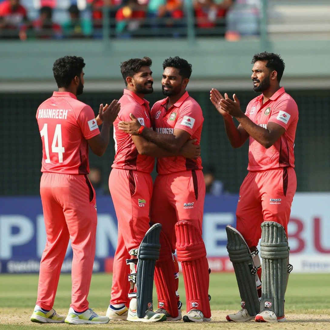 ILT20 সিজন ৫: ২১ নভেম্বরের উদ্বোধনে ডেজার্ট ভাইপার্স বনাম এমআই এমিরেটস — ওপেনারের আড়ালে তিনটি খাতা ILT20 সিজন ৫: ২১ নভেম্বরের উদ্বোধনে ডেজার্ট ভাইপার্স বনাম এমআই এমিরেটস — ওপেনারের আড়ালে তিনটি খাতা