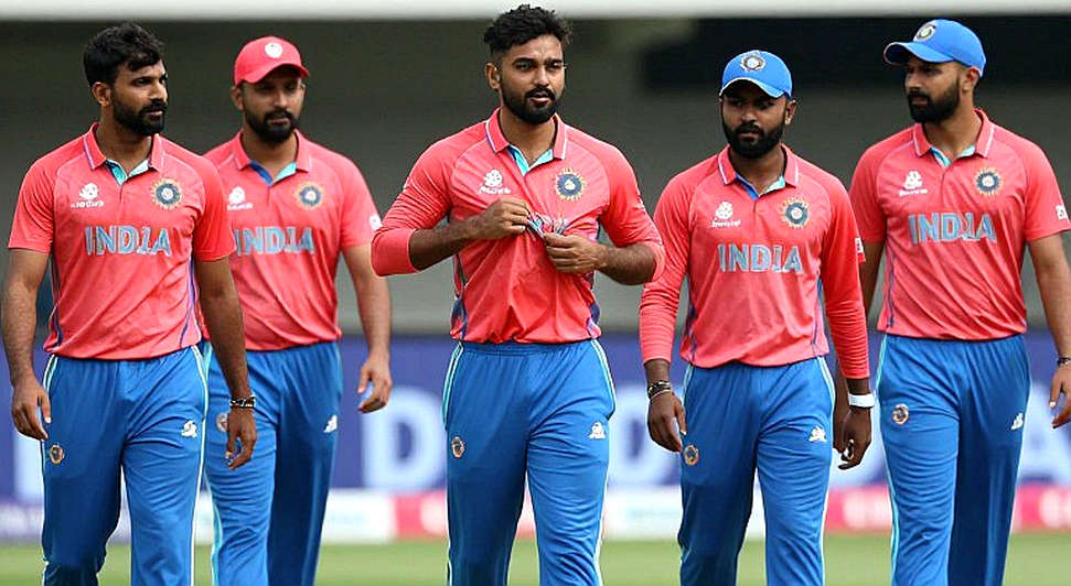 আগরকরের ফাঁকা চেয়ার: ভারতের আসল নির্বাচন লড়াই মাঠে নয়, ফাইলেই শুরু আগরকরের ফাঁকা চেয়ার: ভারতের আসল নির্বাচন লড়াই মাঠে নয়, ফাইলেই শুরু