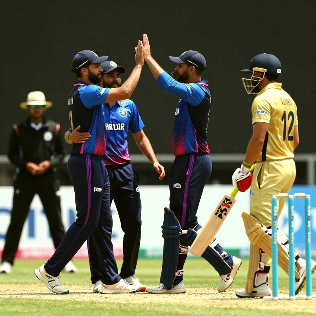 তিন কোটি চল্লিশ লাখের ছায়ায়: ডব্লিউপিএলের অদৃশ্য খরচ আর রাজ্য ইউনিটের নীরব নিলাম তিন কোটি চল্লিশ লাখের ছায়ায়: ডব্লিউপিএলের অদৃশ্য খরচ আর রাজ্য ইউনিটের নীরব নিলাম